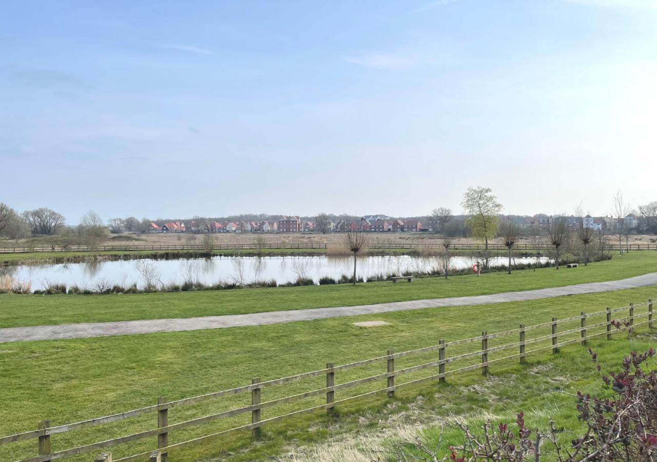 Ashford Holiday Home Sleeps 6 Free Parking Wifi Willesborough Exterior foto