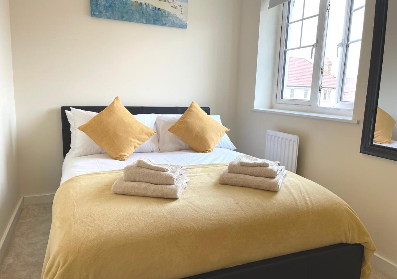 Ashford Holiday Home Sleeps 6 Free Parking Wifi Willesborough Exterior foto